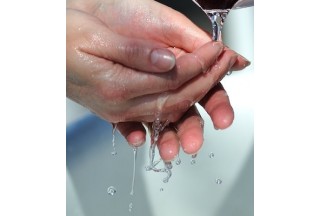 Jak zrobić płyn dezynfekujący do rąk? Przepis. 
